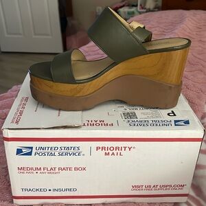 MICHAEL MICHAEL KORS Women's Rhett Wedge Green Sandals size 8